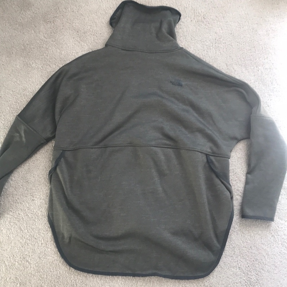 North Face pullover - Picture 2 of 2